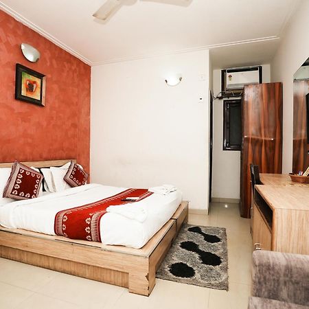 Hotel Om Paradise Near Igi Delhi Airport Neu-Delhi Exterior foto
