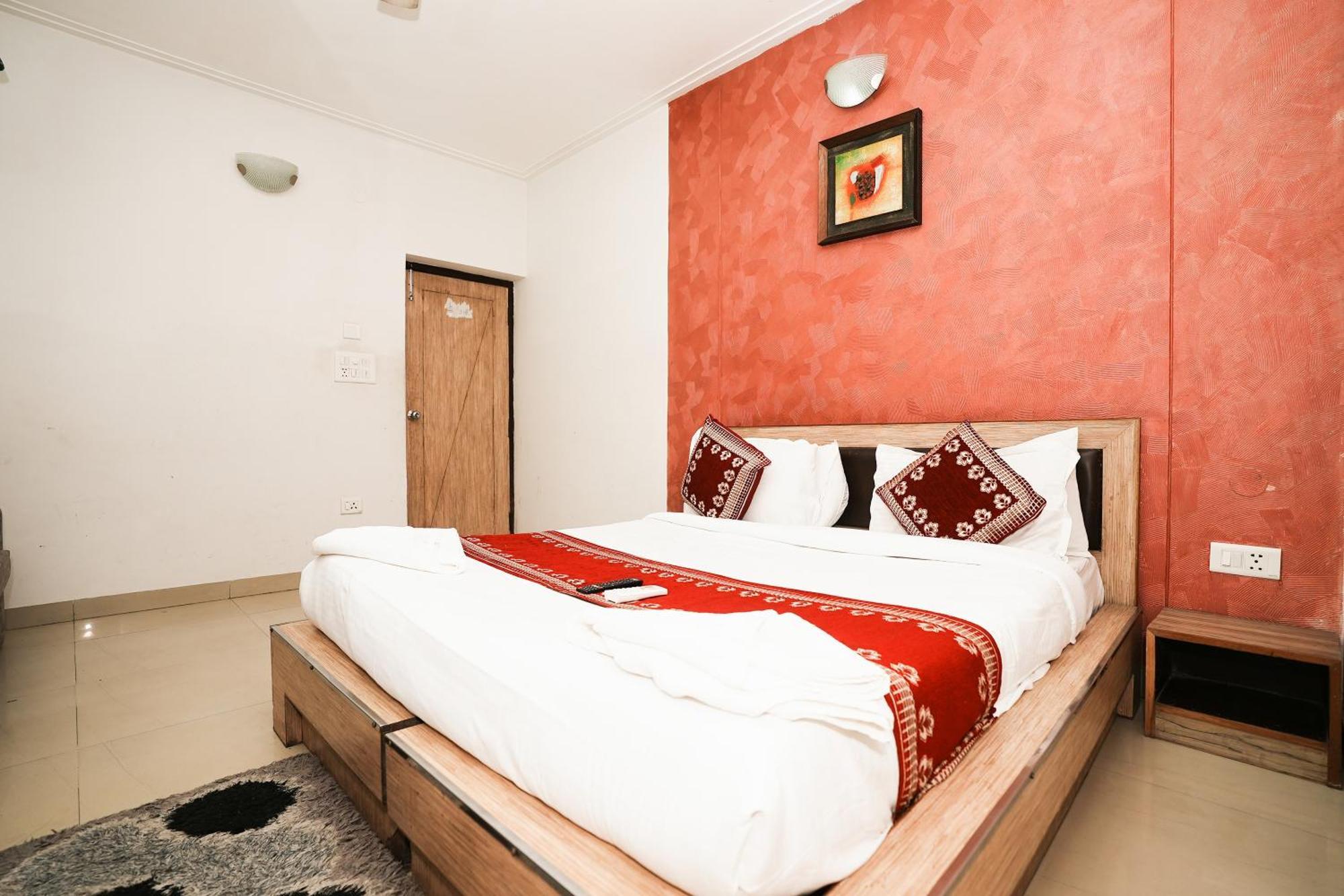 Hotel Om Paradise Near Igi Delhi Airport Neu-Delhi Exterior foto