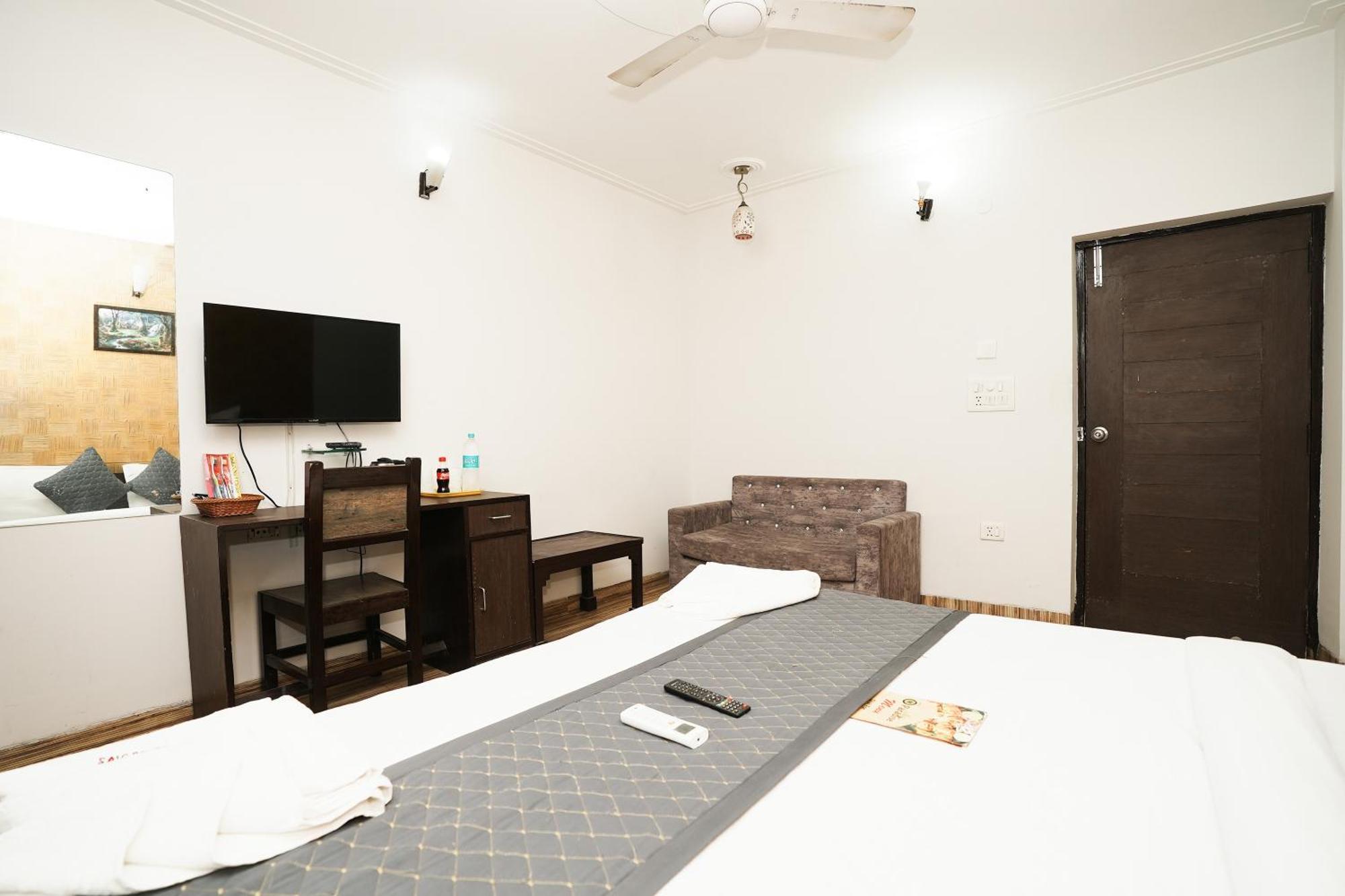 Hotel Om Paradise Near Igi Delhi Airport Neu-Delhi Exterior foto